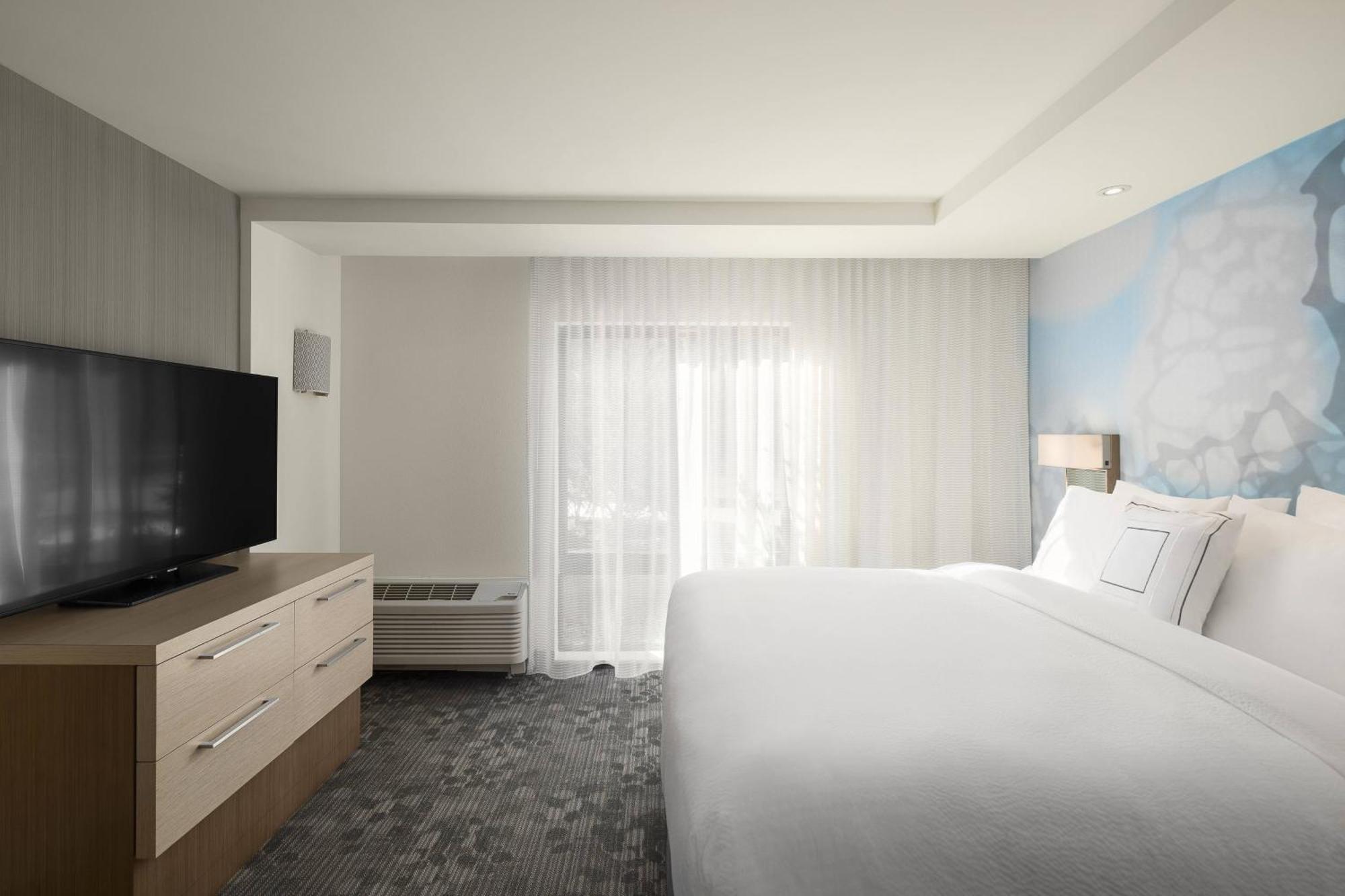 Готель Courtyard By Marriott Seattle Northgate Екстер'єр фото