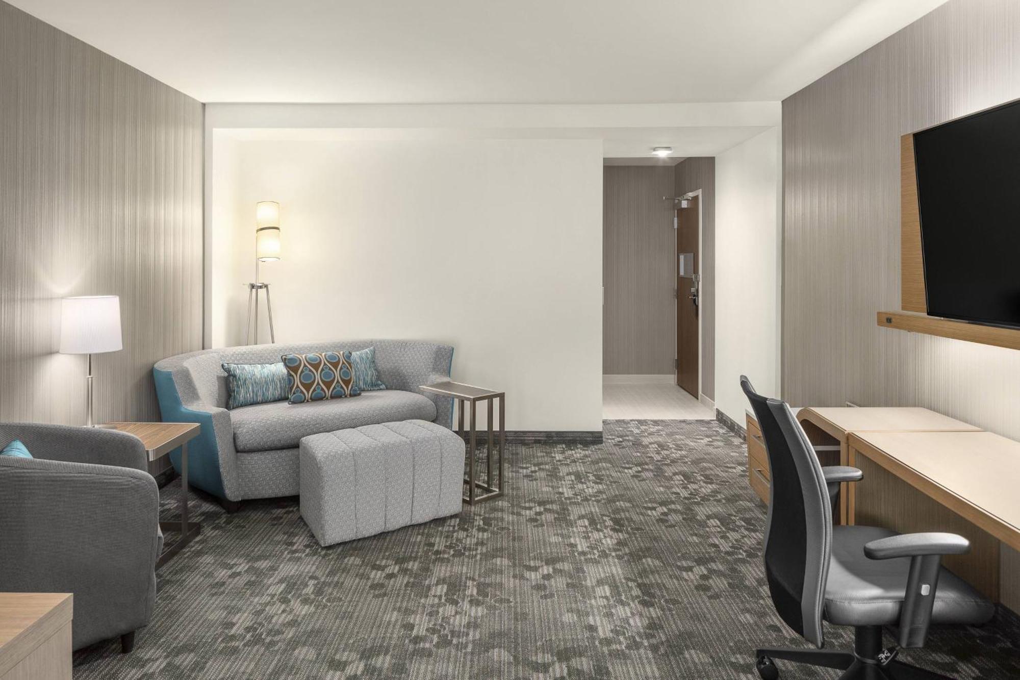 Готель Courtyard By Marriott Seattle Northgate Екстер'єр фото
