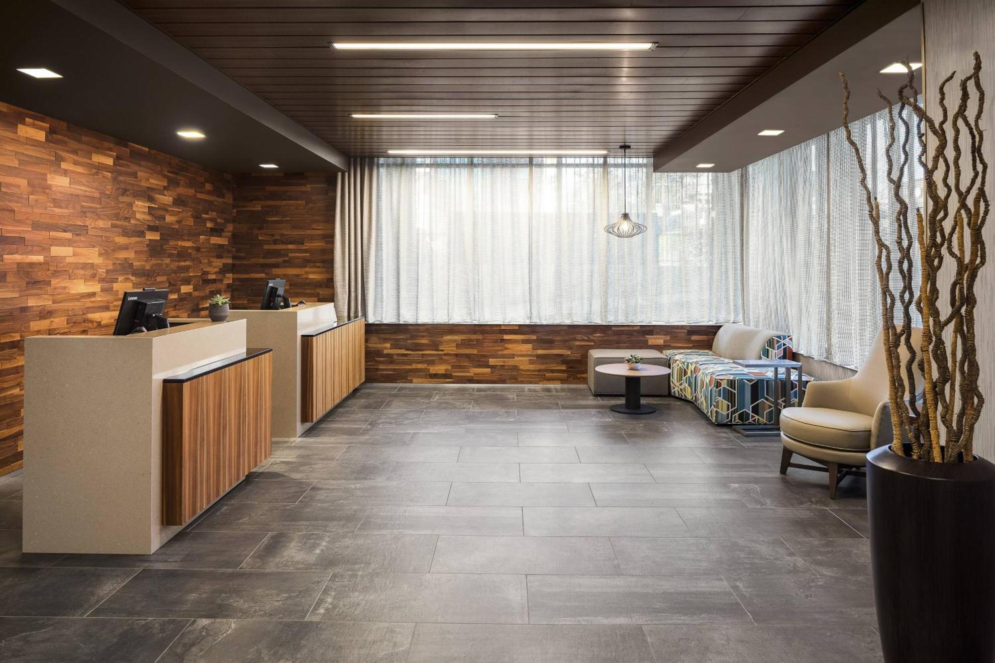 Готель Courtyard By Marriott Seattle Northgate Екстер'єр фото
